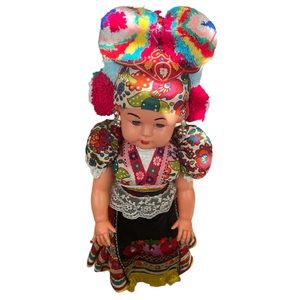 HUNGARIAN VINTAGE DOLL BEAUTIFUL CLOTHES HEADRESS Excellent Pre-Owned Condition